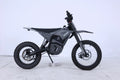 Moto électrique VALTINSU EM-5 Ultra Carbon Fiber — studio